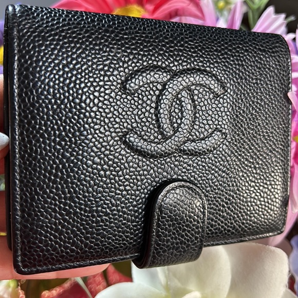 Authentic Chanel Caviar wallet leather - Picture 1 of 10